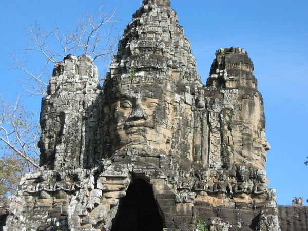 Bayon, Angkor Wat