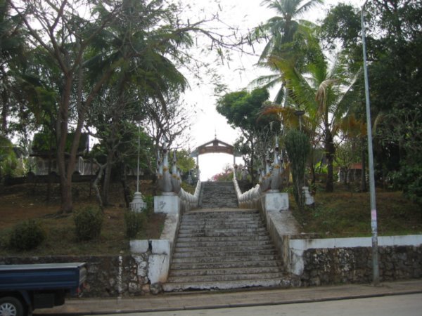 Wat Hoa Xieng Temple Entrance