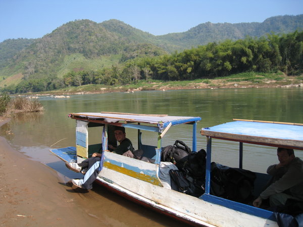 verso luang prabang in barca