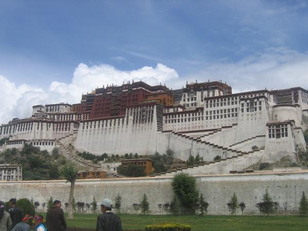 The Potala in all its majestic beauty