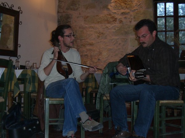 traditional Cretan music