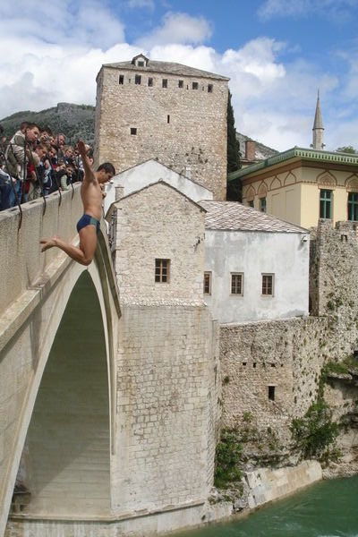 Bridge divers at the Mostar bridge