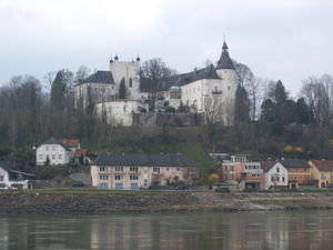 Castle near Linz 280308