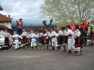 Milanovac children dancing
