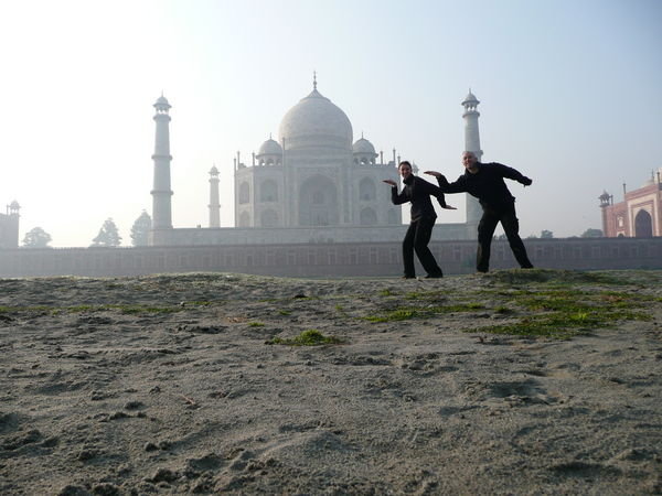 Walking like Egyptians behind the Taj!