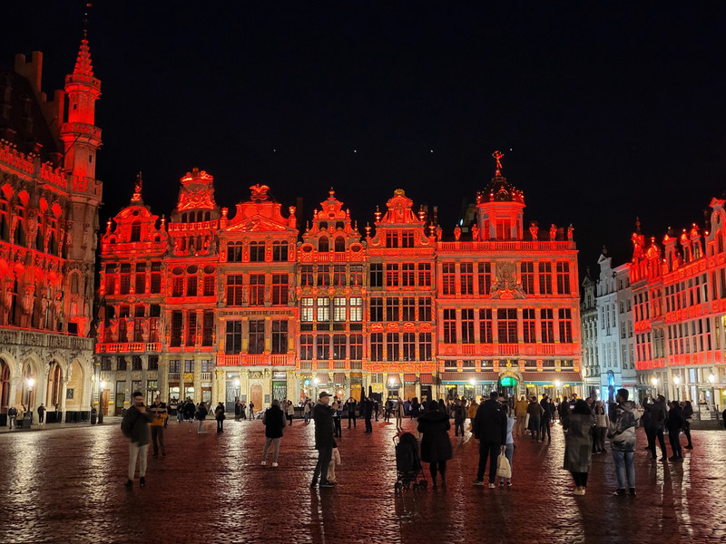 Grand-Place at night IV