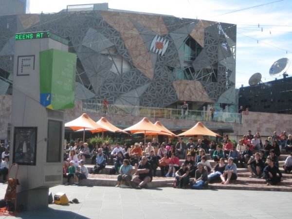 Am Federation Square in Melbourne