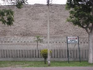 Huaca Pucllana Entrance
