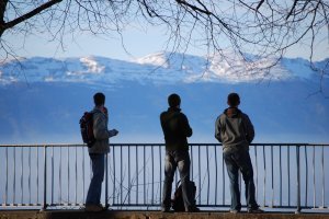 Antoine, Seb et Thibault devant les monts du Jura