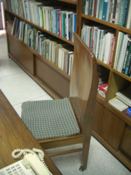 Yunus Chair