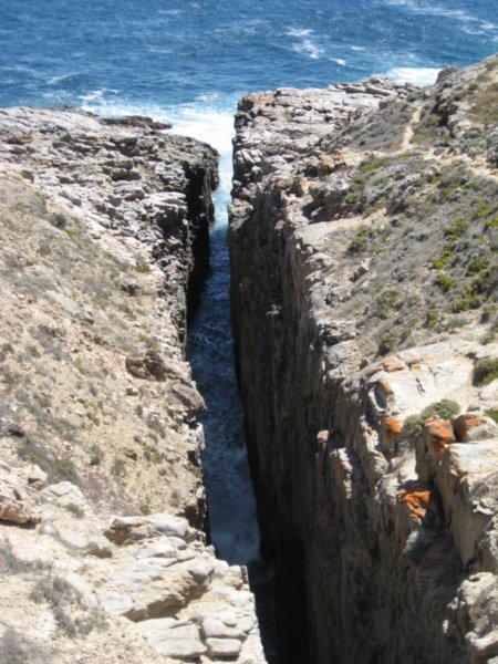 Theakstone's crevasse, Whalers Way