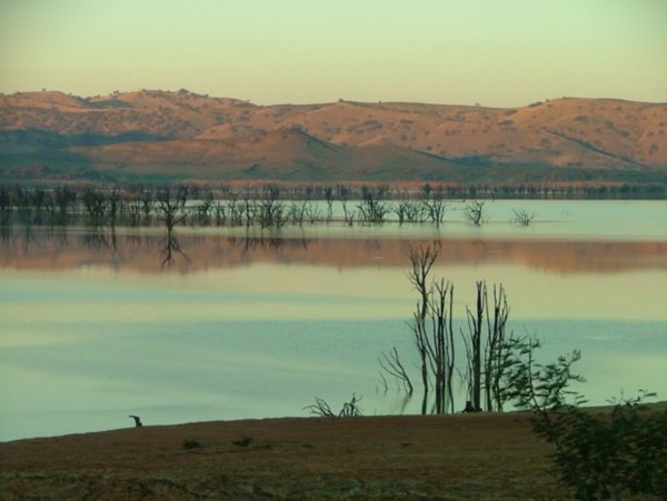 Lake Hume near Wodonga 