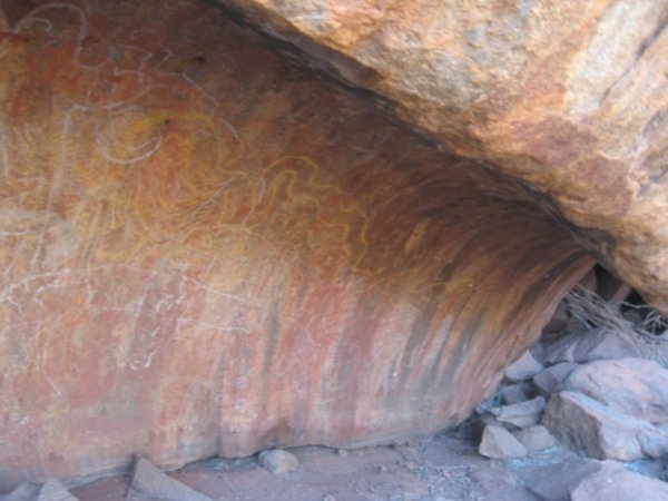 aboriginal rock art at Uluru