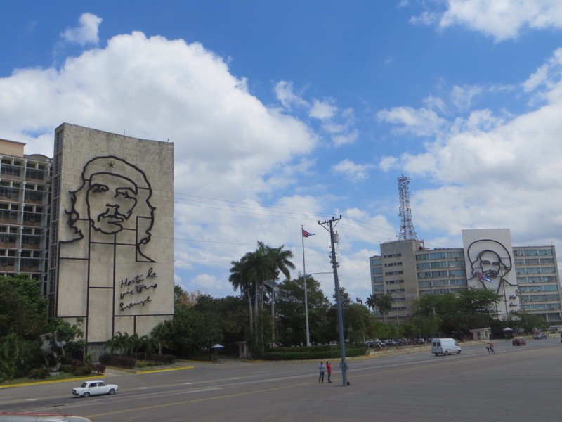 Che and Fidel, national heroes