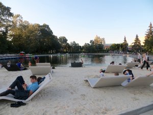 Relaxation in Gorky Park