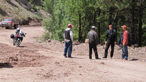 Talking to road workers on the road to Creel