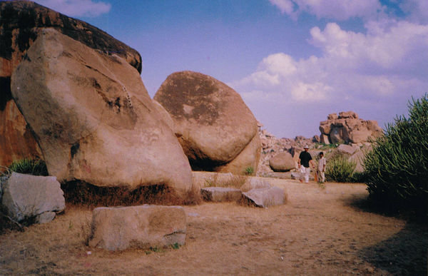 The trails to the temples, Hampi