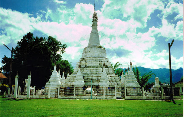 Stupa at Buddhist monastery, Pai