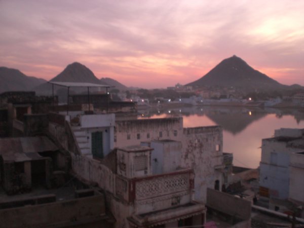 Pushkar sunset 2 (horrible isn't it? :-)