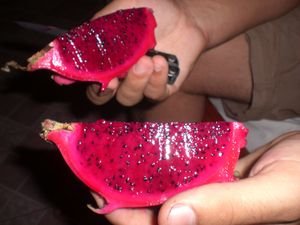 Dragon fruit (red this time) makes a nice breakfast!
