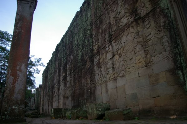 The monolithic outer walls