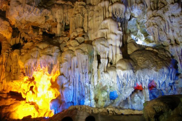 Halong Caves 4