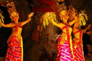 Traditional Balinese dancers 1