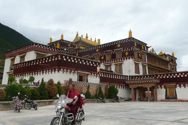 Tibetan monastery in Xiang-cheng