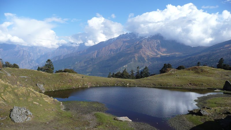 Small Lake along Kuari Pass trail