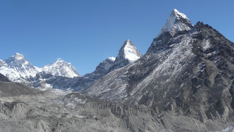 Everest along the Gaunara Glacier from the 5th Lake 
