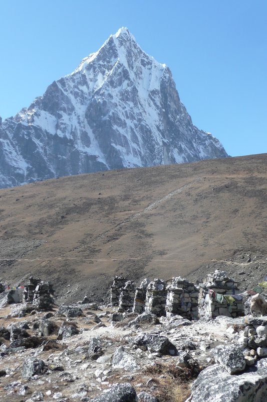 Cairns line the route on the way to Everest