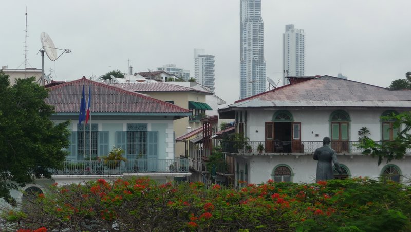 The old and the new of Panama City