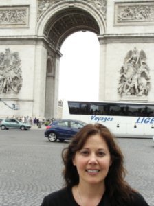 Jennie in Paris at the Arc de Triomphe