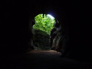 Taman Nagara  - dans la cave ou l'on passea la nuit (1)