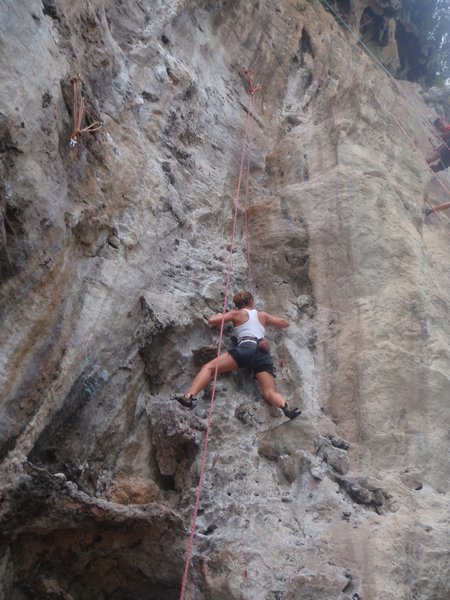 Rock Climbing Krabi - Emilie en action