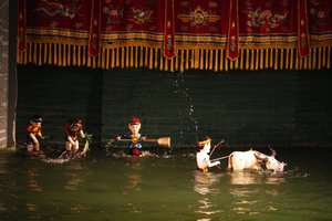 Hanoi (2) - Water puppets