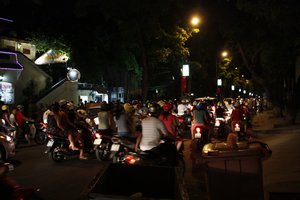 Hanoi (4) - Traffic de scooter au beau milieu de la nuit