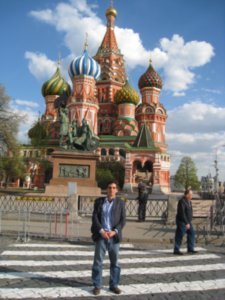 Me and the famous building, St. Basil's Cathedral 