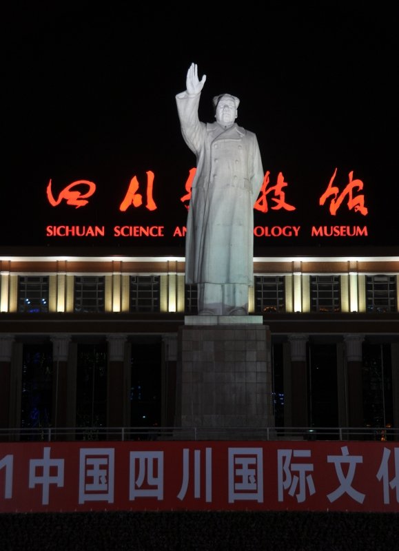 An enormous Mao.