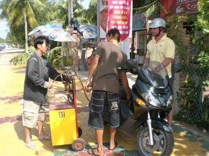 Refueling the motorbike before turning it in