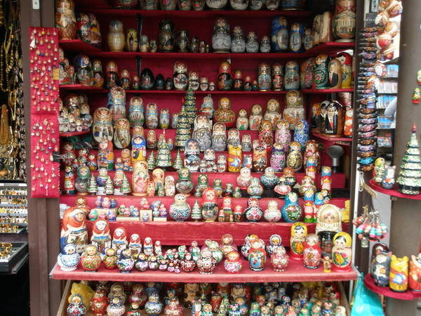 The famous Russian ceramic dolls