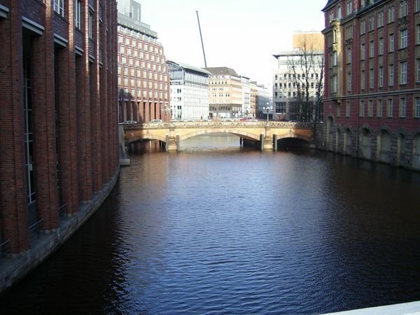 Bridge between 2 buildings