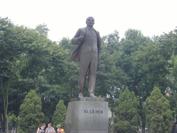 Lenin statue near HCM complex