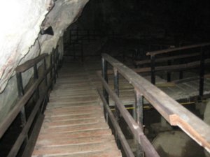 Phra Nang Noi Cave