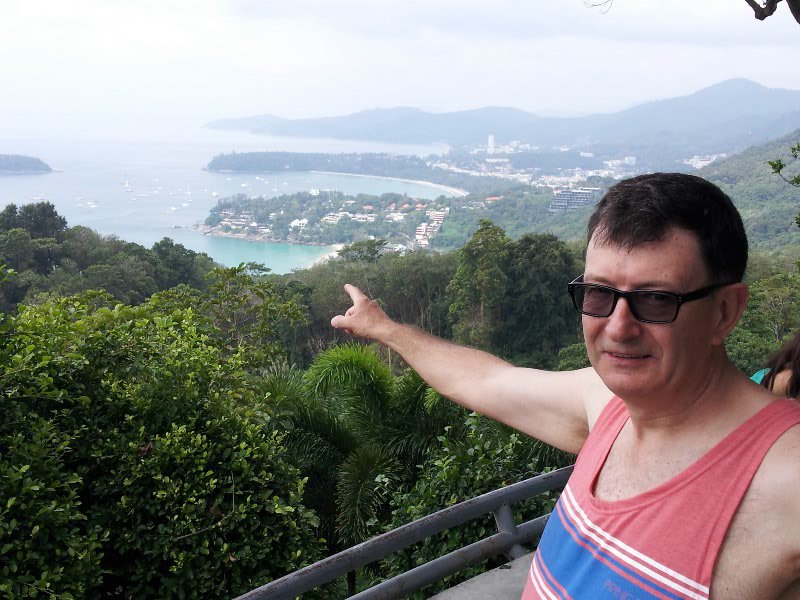 Lookout on the way to Nai Harn Beach