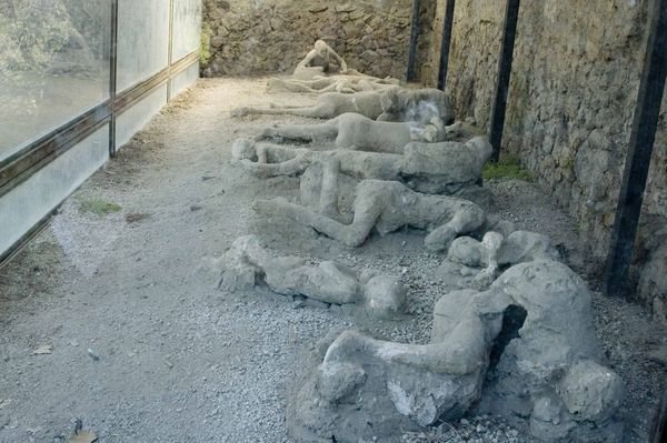 Bodies in Pompeii