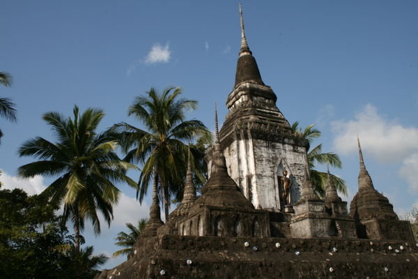 Wat Phukaonoi