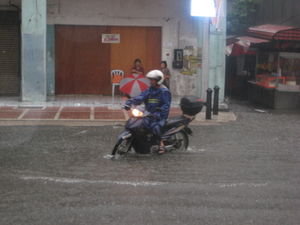Kuala Lumpa tropical downpour (Anny)