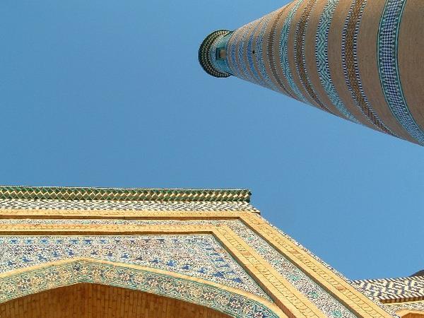 Del af minaret og medressa i Khiva