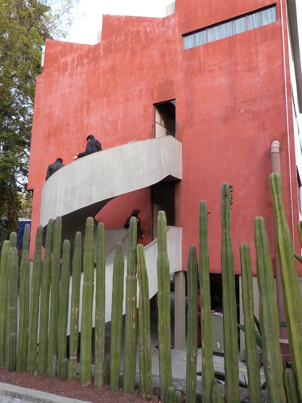 Casa Estudio Diego Rivera from the outside